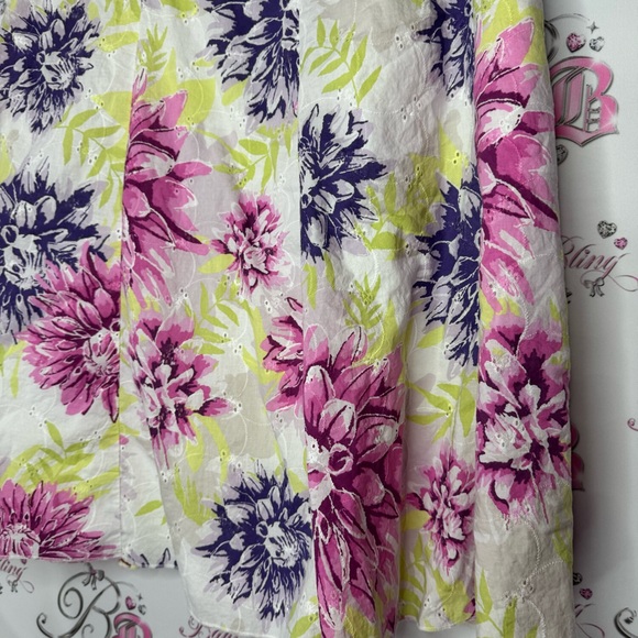 M&S classic skirt crochet pattern throughout flowers white green pink purple - Picture 7 of 11